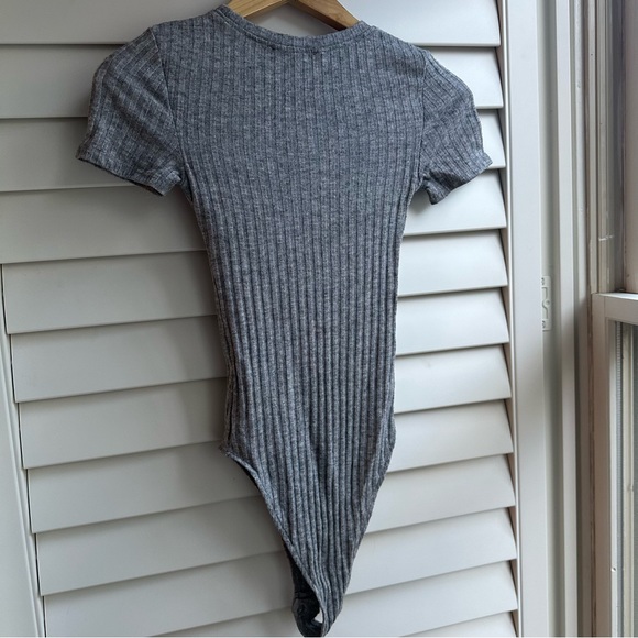 Gray Ribbed Zara Bodysuit - Picture 4 of 4